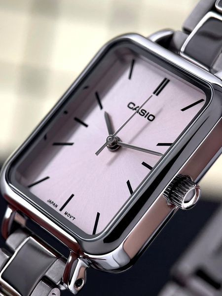 Жіночий годинник Casio LTP-V009D-4E Casio LTP-V009D-4E фото