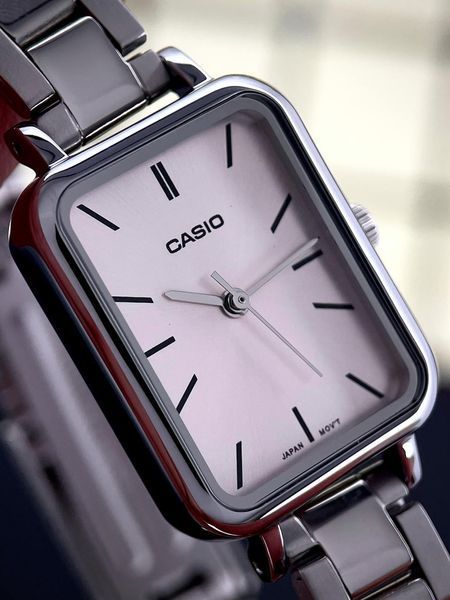 Жіночий годинник Casio LTP-V009D-4E Casio LTP-V009D-4E фото