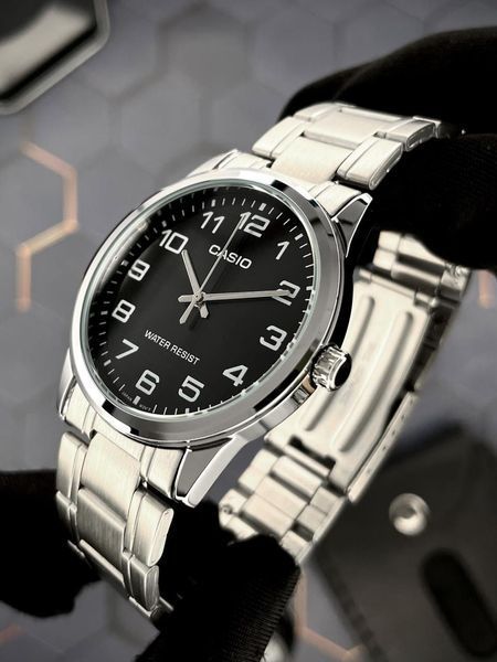 Чоловічий годинник Casio MTP-V001D-1B MTP-V001D-1B фото