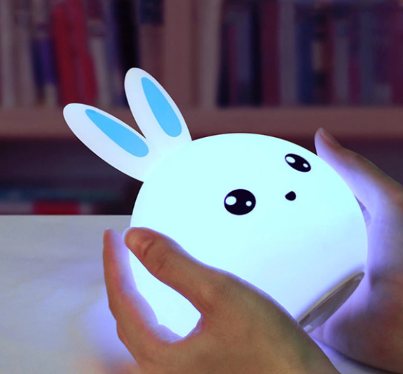 Силіконовий дитячий нічник Кролик акумуляторний LED RGB 7 режимів світіння м'який світильник EL-543-13 1261 фото